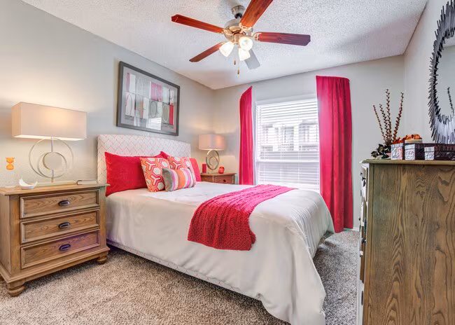 Sundance Apartments photo 3