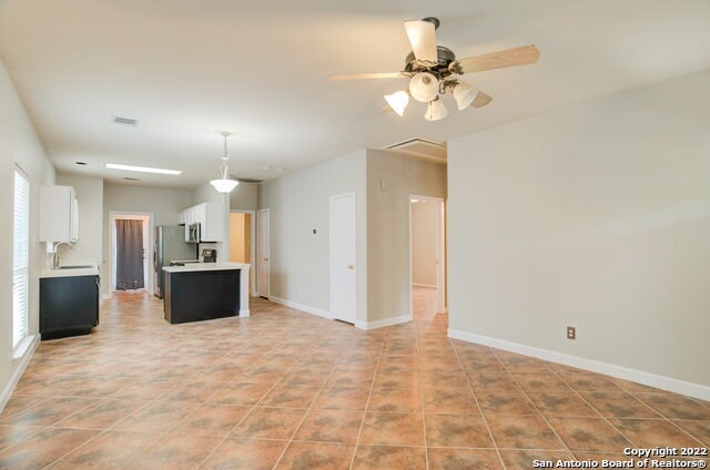 619 Claude W Black St San Antonio, TX 78203 photo 4