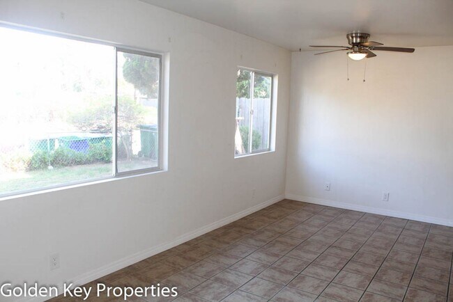 2733 Madison St Carlsbad, CA 92008 photo 5