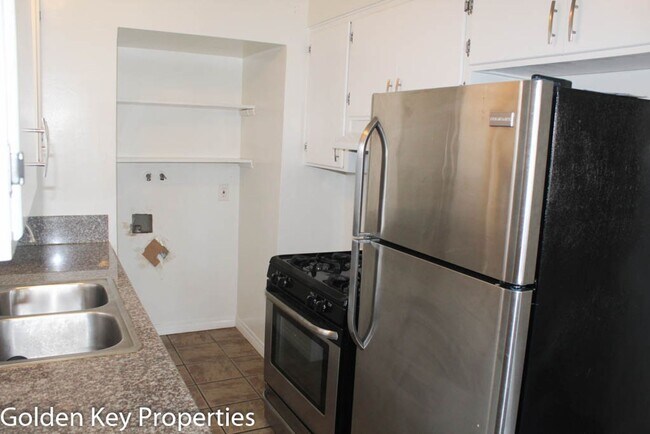 2733 Madison St Carlsbad, CA 92008 photo 2