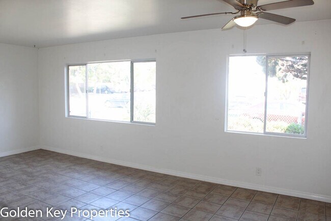 2733 Madison St Carlsbad, CA 92008 photo 4