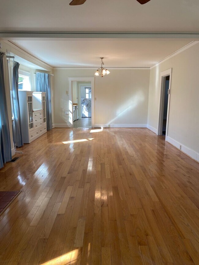 320 Bush St, Mountain View (Single Family) photo 2