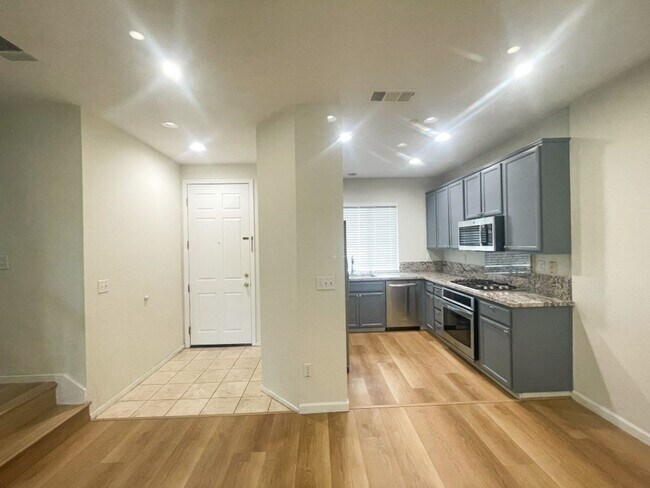 4000 Hemingway Common, Fremont, CA 94536 photo 2
