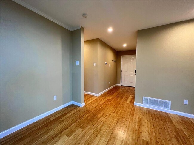 7212 Wilcox Dr The Colony, TX 75056 photo 5