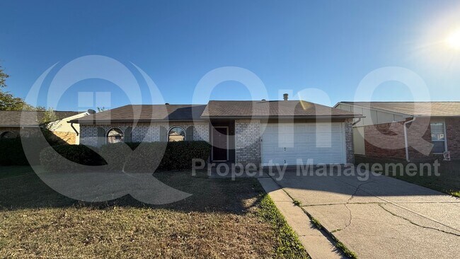 5620 Pearce Street, The Colony, TX 75056 photo 2