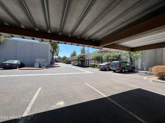 15402 N 28th St Phoenix, AZ 85032 photo 3