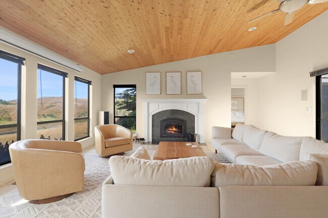 112 Duck Ct Bodega Bay, CA 94923 photo 4