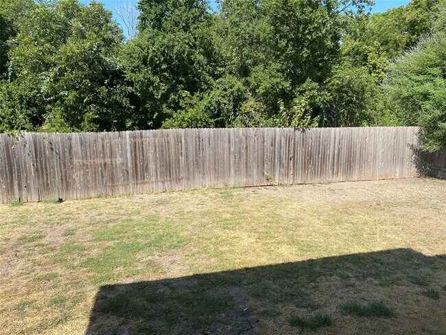501 Grey Feather Court, Round Rock, TX 78665 photo 2