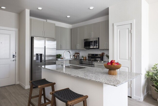 9300 Westview Drive, Houston, TX 77055 photo 2