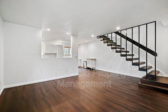 4098 Valeta St San Diego, CA 92110 photo 3