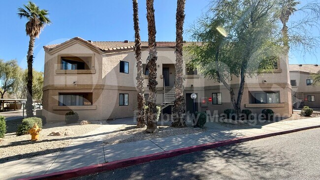 1287 N Alma School Rd Chandler, AZ 85224