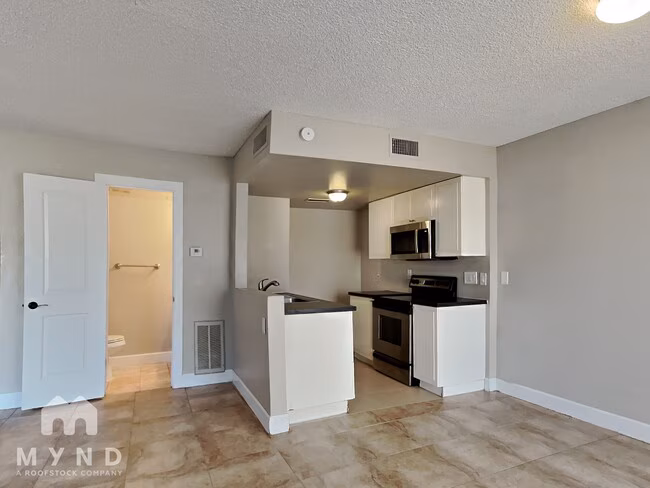 2132 W Glenrosa Ave Phoenix, AZ 85015 photo 5