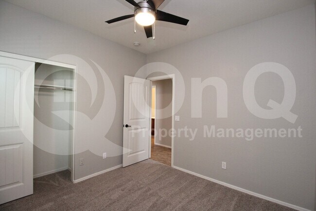 4072 E Cherry Hills Dr Chandler, AZ 85249 photo 4