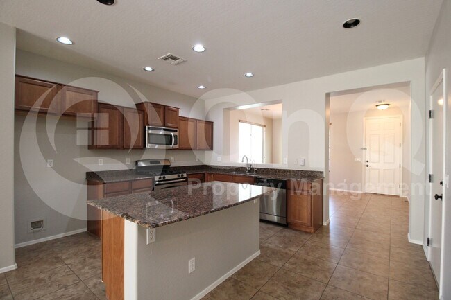 4072 E Cherry Hills Dr Chandler, AZ 85249 photo 3