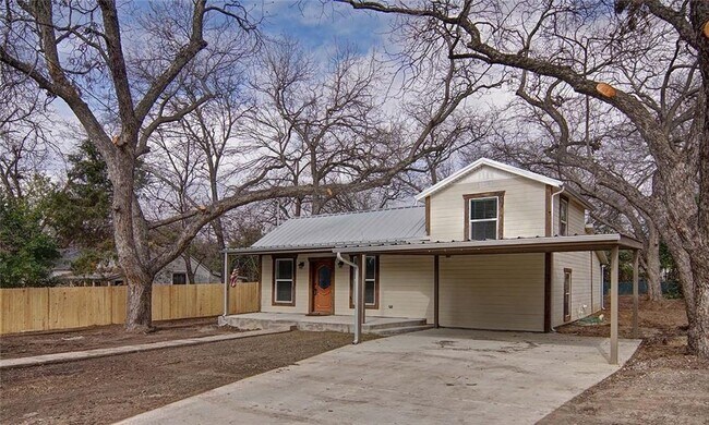 311 Soward Avenue, Weatherford, TX 76086 photo 2