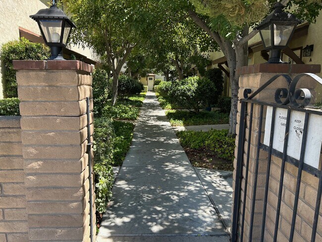 253 Orlando St El Cajon, CA 92021 photo 2