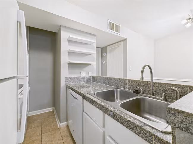 3018 S 1st St Austin, TX 78704 photo 4