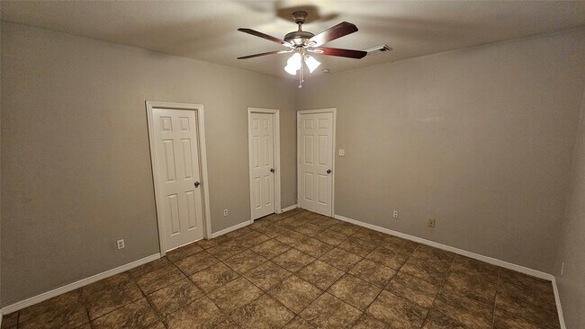 10130 Berrybriar Lane, Tomball, TX 77375 photo 4