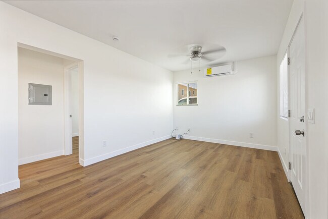 278 Ash Ave Chula Vista, CA 91910 photo 5