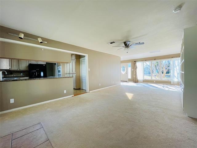 5000 Barbara Rd River Oaks, TX 76114 photo 3