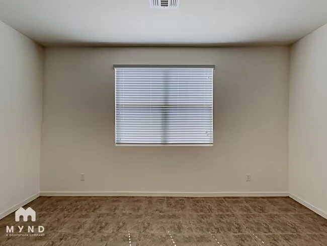 565 W Tallula Trail Queen Creek, AZ 85140 photo 4
