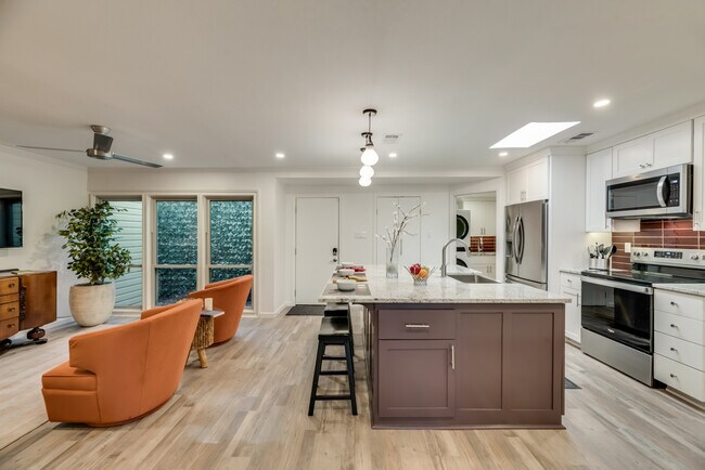 9807 Airline Road, Dallas, TX 75230 photo 3