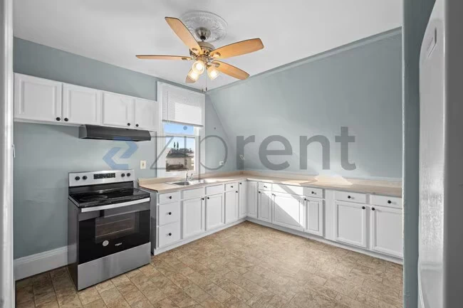 827 Georgia St Vallejo, CA 94590 photo 2