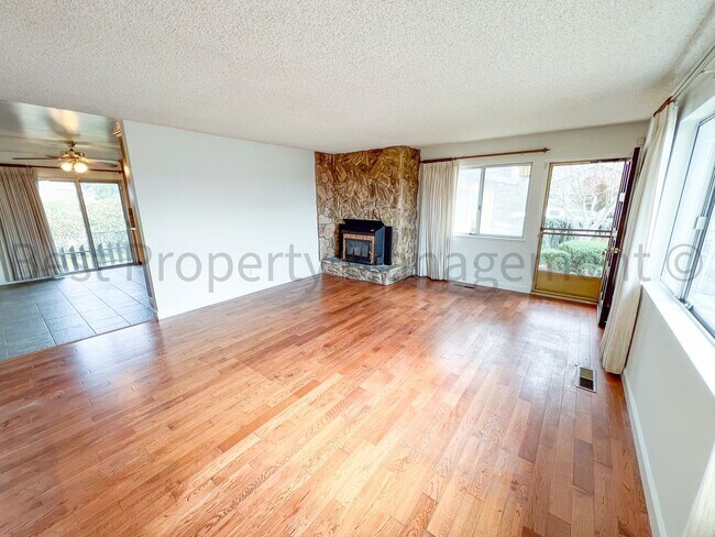 18949 Madison Avenue, Castro Valley, CA 94546 photo 2