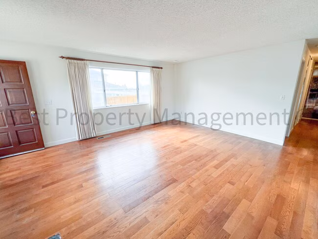 18949 Madison Avenue, Castro Valley, CA 94546 photo 3