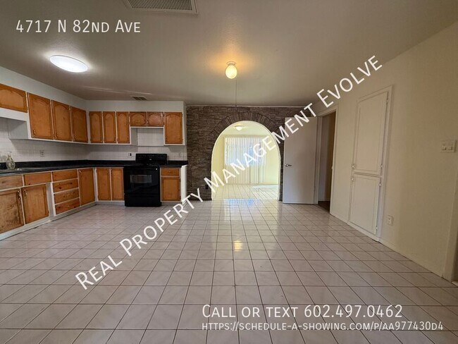 4717 N 82nd Ave Phoenix, AZ 85033 photo 5