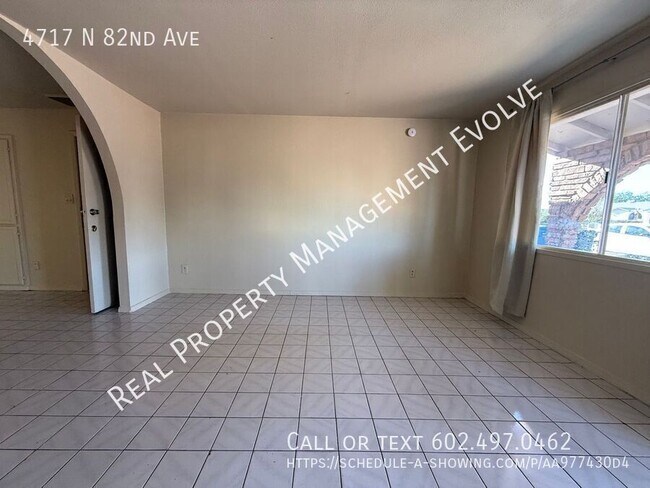 4717 N 82nd Ave Phoenix, AZ 85033 photo 4