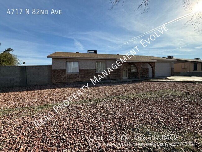4717 N 82nd Ave Phoenix, AZ 85033 photo 2
