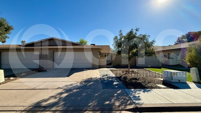 2449 W Kiva Ave Mesa, AZ 85202