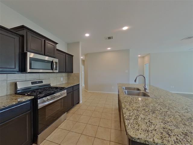 7904 Mosspark Ln Fort Worth, TX 76123 photo 5