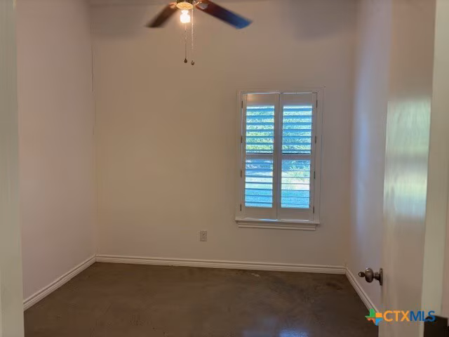 17307 Old 81 Troy, TX 76579 photo 3