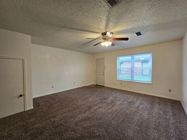 3702 Hereford Ln Killeen, TX 76542 photo 5