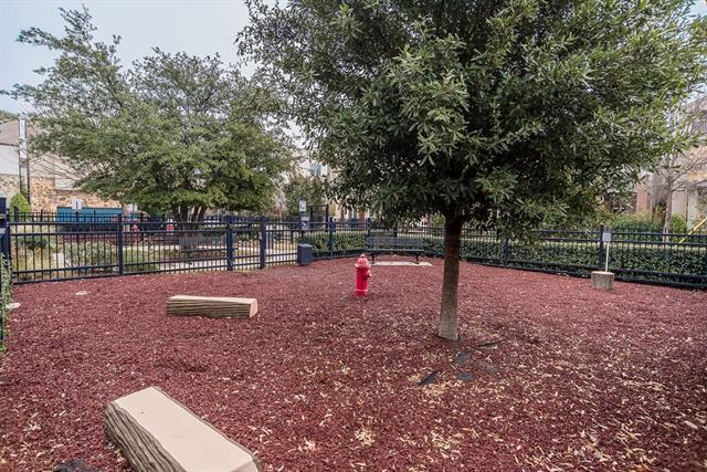 5436 Ashby Grove St Dallas, TX 75209 photo 4