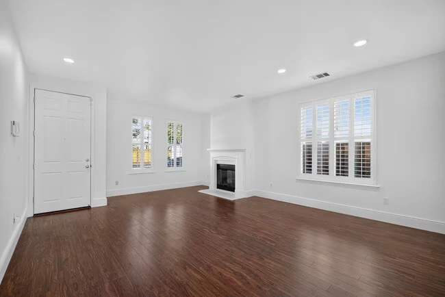 1901 Bright Willow Cir San Jose, CA 95131 photo 2