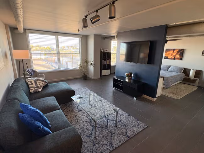 535 W Thomas Rd Phoenix, AZ 85013 photo 4