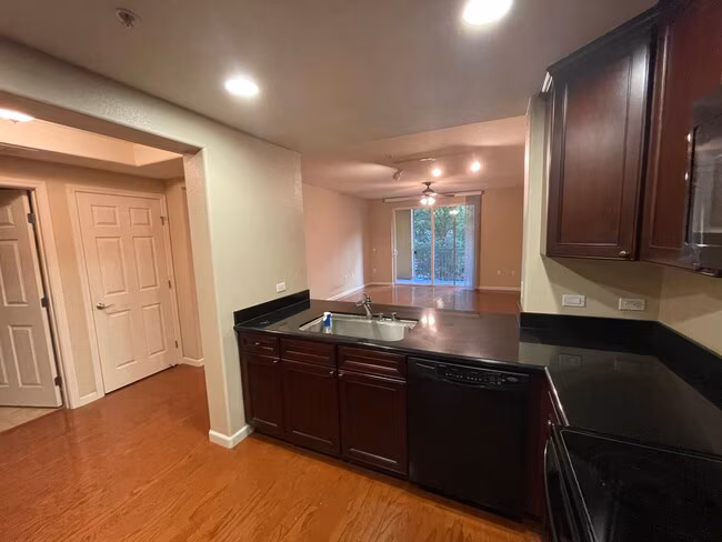 809 Auzerais Ave San Jose, CA 95126 photo 3