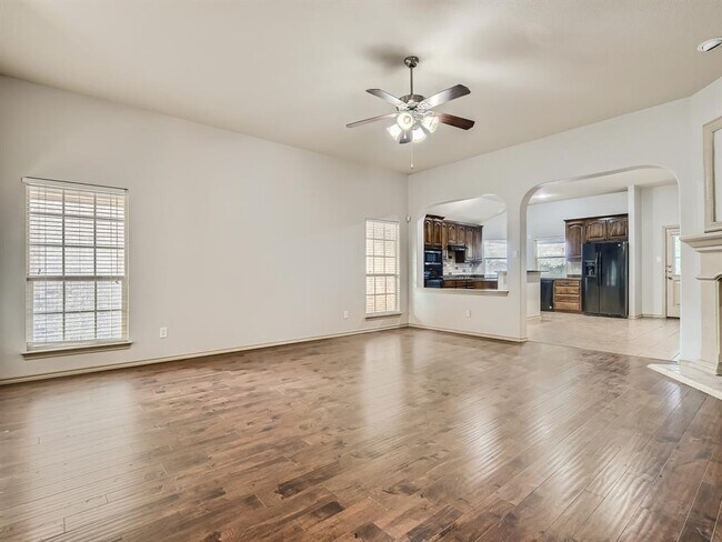 1441 Melanie Trail, Midlothian, TX 76065 photo 3