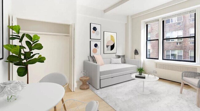 228 W 71st St New York, NY 10023 photo 4
