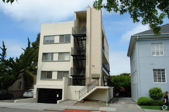 2360 Ellsworth photo 3
