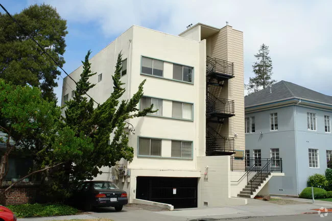 2360 Ellsworth photo 2
