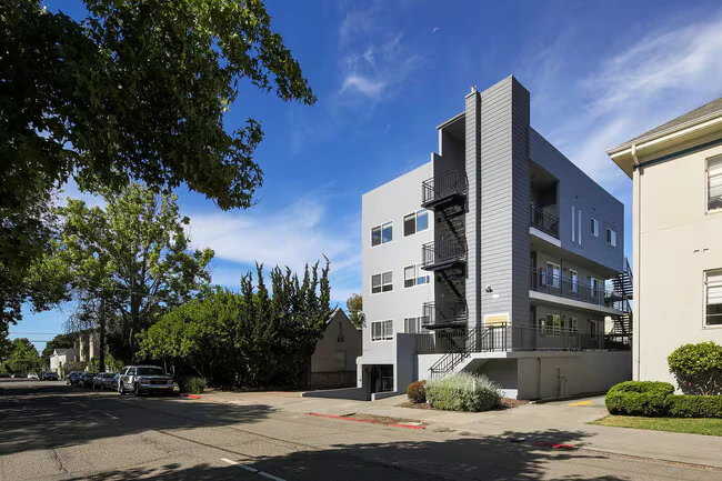 2360 Ellsworth photo 5