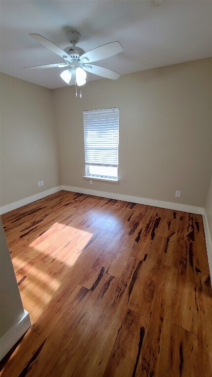 1913 Robbins Pl Austin, TX 78705 photo 4