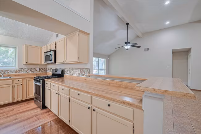 6907 Yardley Dr Katy, TX 77494 photo 5