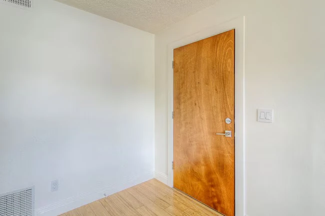 1532 Atlanta Ct Santa Rosa, CA 95405 photo 3