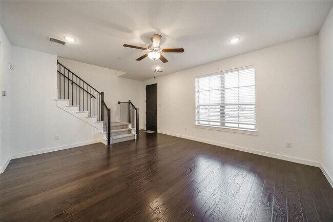 3921 Sukay Drive, Mckinney, TX 75070 photo 3