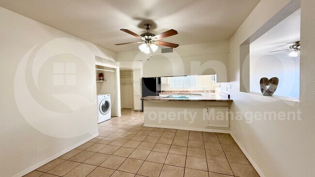 6212 W Tierra Buena Ln Glendale, AZ 85306 photo 5